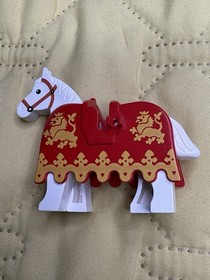 Lego Red/gold Lion barding 2490pb02 On White Horse Sets 6081