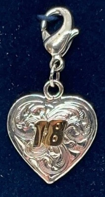 #18 Kyle Busch / Bobby Labonte - Silver & Gold Heart Charm / Zipper Pull NASCAR - Изображение 1 из 4