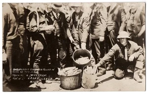 1927 Bath, Michigan - FOTO REAL Cubos de dinamita de Maniac School Bomber - Imagen 1 de 2