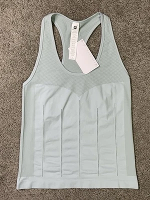 Fabletics Delta Seamless Tank II Top Size Lg Performance Racerback ATHLETIC - Image 1 of 4