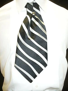 Corbata Cravat Pretied USADA - RAYA NEGRA/PLATEADA SC803 - Imagen 1 de 1