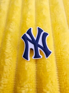 New York Yankees MLB Baseball Team Shoe Crocs Charm - Picture 1 of 1