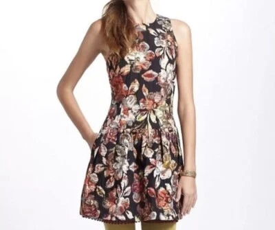 Vestido Leifsdottir Anthropologie Adelita Floral Ajuste y Acampanado Brocado Metálico Talla S Foto 1 de 4