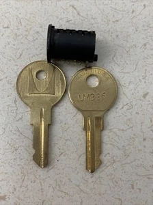 UM336 Key Replacement CM And Lock - Picture 1 of 3