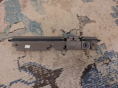 Nissan Frontier Pathfinder Xterra Guantera Cierre Compartimento Manija Bloqueo Fabricante de Equipo Original Foto 1 de 3