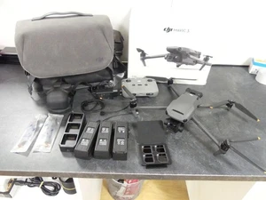 Drone DJI model Mavic 3 Fly More Combo (Occasion n°2) - Imagen 1 de 24