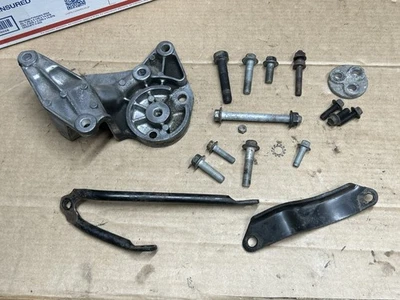 87-93 CHEVROLET S-10 - 2.8L Alternador Tensor Soporte 14092955 Blazer Jimmy Foto 1 de 4