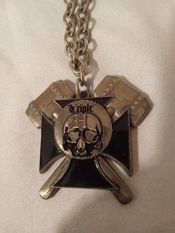 WWE Triple H Necklace Pendant 2009 World Wrestling Entertainment NME WWF ENT Cover