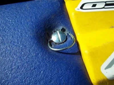 Husqvarna Sitz Stift Bolzen EXC Cr 125 250 360 Motocross 8540206 800069148 dzus - Bild 1 von 4