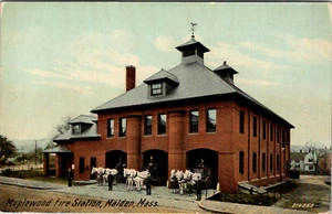 MALDEN, MASSACHUSETTS - MAPLEWOOD FIRE STATION - HORSE-DRAWN - OLD POSTCARD - Picture 1 of 2