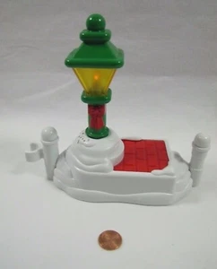 Fisher Price Little People LAMP POST Christmas Winter RARE Sings "Fa La La" - Picture 1 of 3