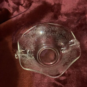 VINTAGE DEPRESSIONSGLAS klar FLORENTINER Griff gekräuselt Sahne Suppe / Nuss Schale - Bild 1 von 6