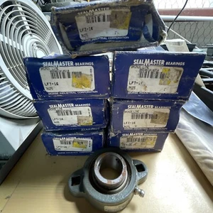 Lot Of 8 SEALMASTER LFT-16 BRONZE LINE BEARING UNIT 2-BOLT FLANGE 1" ID - Picture 1 of 3