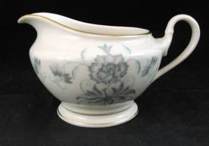 Castleton CAPRICE Creamer GREAT CONDITION - Picture 1 of 1