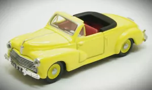 1:87 HO Universal Hobbies Auto Peugeot 203 Cabriolet del 1952 in giallo - Foto 1 di 7
