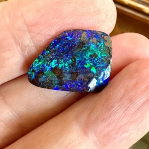 7.40ct natural blue green boulder opal 19x15mm freeform - Picture 1 of 10