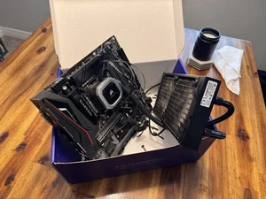 Mobo/Chip/Liq Cooler Combo (z390 M Micro Atx Gigabyte, i7 9700k, Corsair 2x120) - Picture 1 of 4