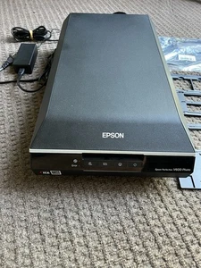 Epson Perfection V600 Photo Scanner Works Great Incls Cables & Negative Holders - Afbeelding 1 van 6