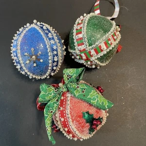 Weihnachten Stecknadel Ornamente Handarbeit Kunststoff Glitzer Perlen Band Menge 3 - Bild 1 von 6