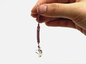 Bracelet et breloque SEIKADO cloche argentée Rokkaku (hexagone) paulownia en boîte QZ011 - Photo 1 sur 7