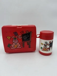 Vintage A B C Rabbit Lunchbox with Thermos Red Plastic EUC Pre School - Imagen 1 de 13