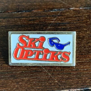 Vintage Ski Optiks goldfarbene Emaille Anstecknadel - Bild 1 von 3