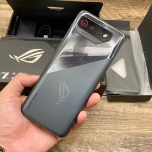 Original 95 % neuf ASUS ROG Phone 7 16 Go RAM + 512 Go ROM DÉBLOQUÉ Snapdragon 8 Gen2 - Photo 1 sur 6