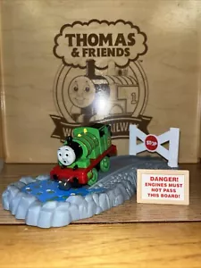 PERCY TAKES PLUNGE ! THOMAS FRIENDS TRAIN DIECAST TAKE N PLAY ALONG ! DELUXE - Picture 1 of 15