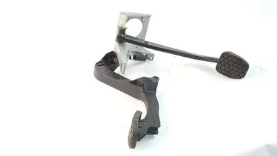 Embrague y pedal de freno OEM 1998 1999 2000 BMW Z3 Foto 1 de 4