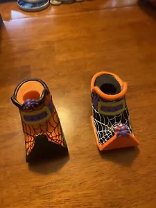 Set Of Two Witches Shoes And Their Candle Holders For Halloween - Picture 1 of 5