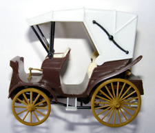 IGRA Tatra President 1897 mit Verdeck Plastik Modellauto Maßstab 1:36