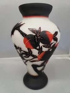 ANTIQUE CHINESE JIAQING ERA PEKING ETCHED RELLIEF ART GLASS VASE BY SEACHEK NWOB - Picture 1 of 12