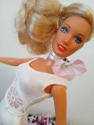 Muñeca Darci Cover Girl 1979●RUBIA●Traje de baño blanco + envoltura●KENNER●Alto color♡ Foto 1 de 4