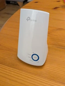 TP-Link TL-WA850RE 300Mbps Wi-Fi Range Extender – Excellent Condition - Photo 1/4