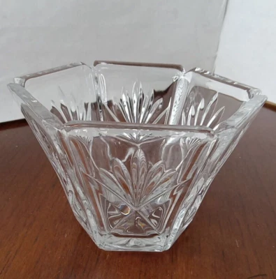 Gorham 24% Lead Crystal Hexagonal Bowl Clear Dish Fan and Criss Cross 5 Inch - Image 1 of 4
