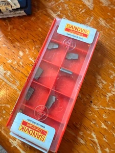 NUEVO paquete de 9 insertos de corte de carburo Sandvik T-Max # N151.2-250-5E H13A vh2 - Imagen 1 de 2