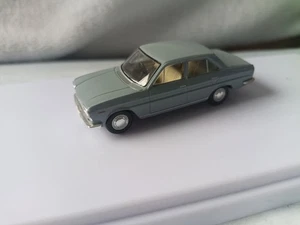 Tomica Limited Vintage Nissan Cedric Special 6 - Picture 1 of 2