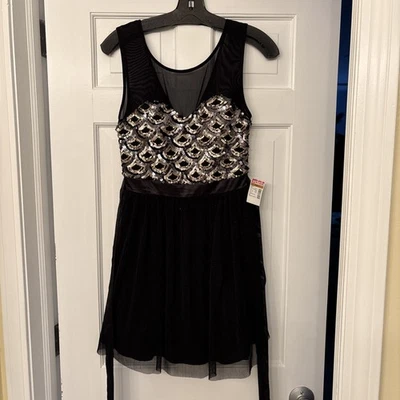 Vestido formal Deb talla 3 negro con lentejuelas Foto 1 de 4