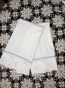 Vintage Villager Liz Claiborne Pillowcases Blue Rosebuds & Stripes Regular - Picture 1 of 7