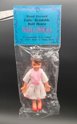 Casa de muñecas Shackman niña vestida a mano miniatura totalmente flexible nueva Foto 1 de 4