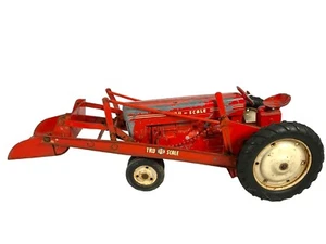 Carter Tru-Scale Diecast Tractor with Front End Loader Farm Toy§ - Picture 1 of 6