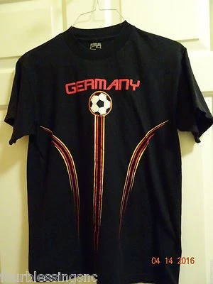 ПРОСТО ДЛЯ СПОРТА МАЛЬЧИКОВ РАЗМЕР S КОРОТКИЙ РУКАВ ХЛОПКОВАЯ ФУТБОЛКА-ГЕРМАНИЯ-ФУТБОЛ-ЧЕРНЫЙ - Изображение 1 из 4