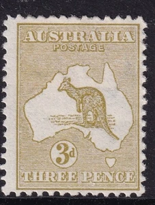 AUSTRALIA-1913 3d Olive Die I Sg 5 MOUNTED MINT - Picture 1 of 2