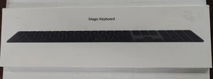 Magic Keyboard z klawiaturą numeryczną: bezprzewodowa, Bluetooth do Apple, gwiezdna szarość - Zdjęcie 1 z 4