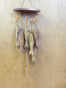 E7182 - campanas de viento de peces de madera - Imagen 1 de 1