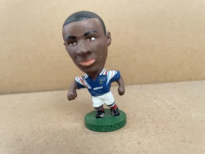 Patrick Vieira (Arsenal, Genoa) Corinthian ProStars football figure - France '98 - Picture 1 of 2