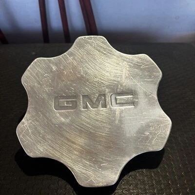 GMC Yukon Denali Sierra 1500 2001-2006 tapa central 9594256 Foto 1 de 4