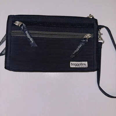 Cartera de muñeca Baggallini azul marino Foto 1 de 4