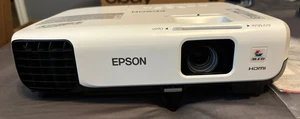 Epson VS230 3LCD Projector H552F 2800 Lumens 337 Lamp Hours - Picture 1 of 7