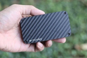 Bitcube Carbon Fibre (95g) 2TB WD SN850X 40Gbs Thunderbolt 4 Portable NVMe SSD - Bild 1 von 5
